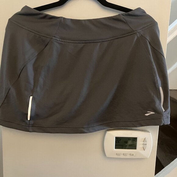 Brooks Tennis Skirt - Picture 3 of 5